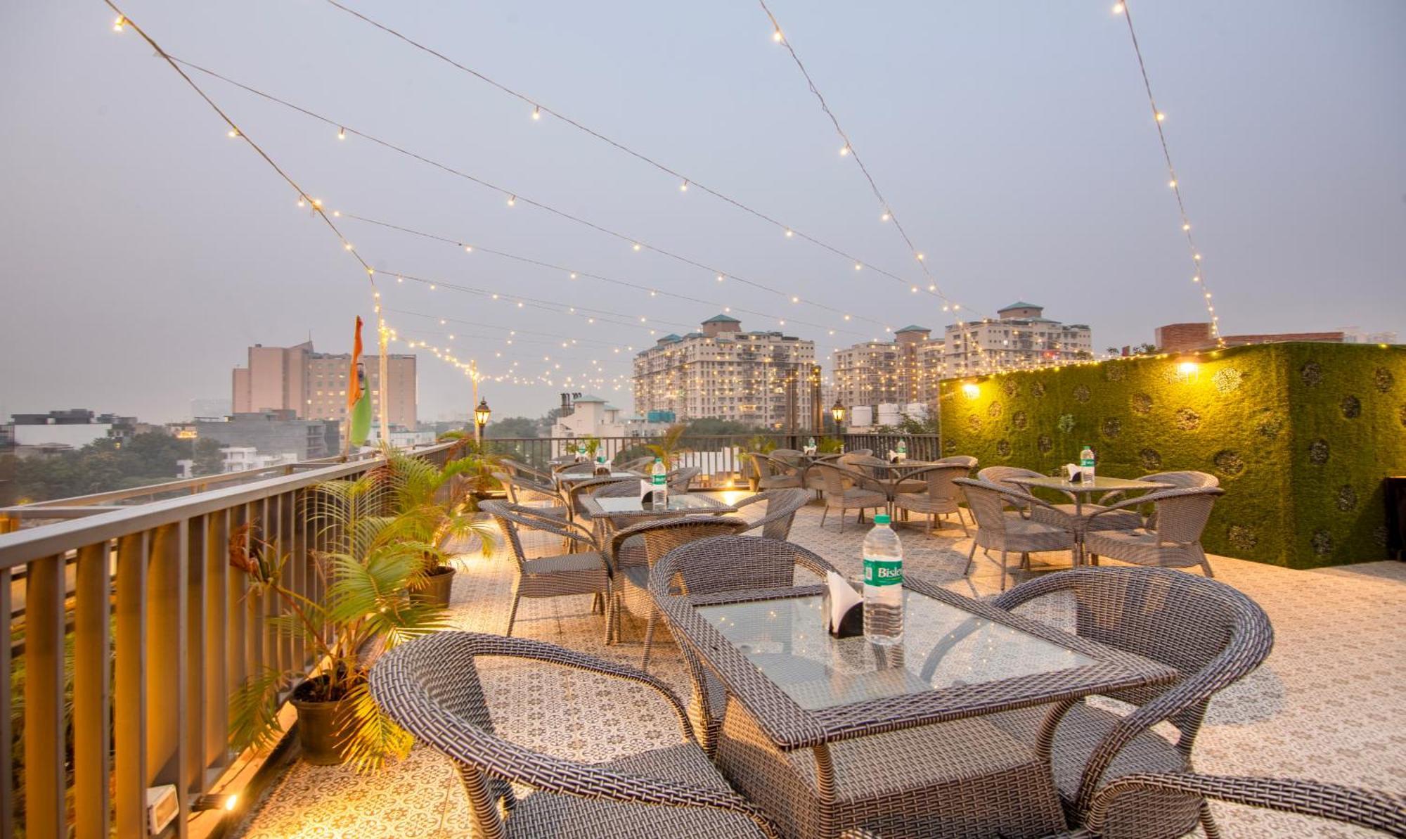 Super Townhouse Sushant Lok Phase 1 Formerly Hotel Neven Gurgaon Luaran gambar