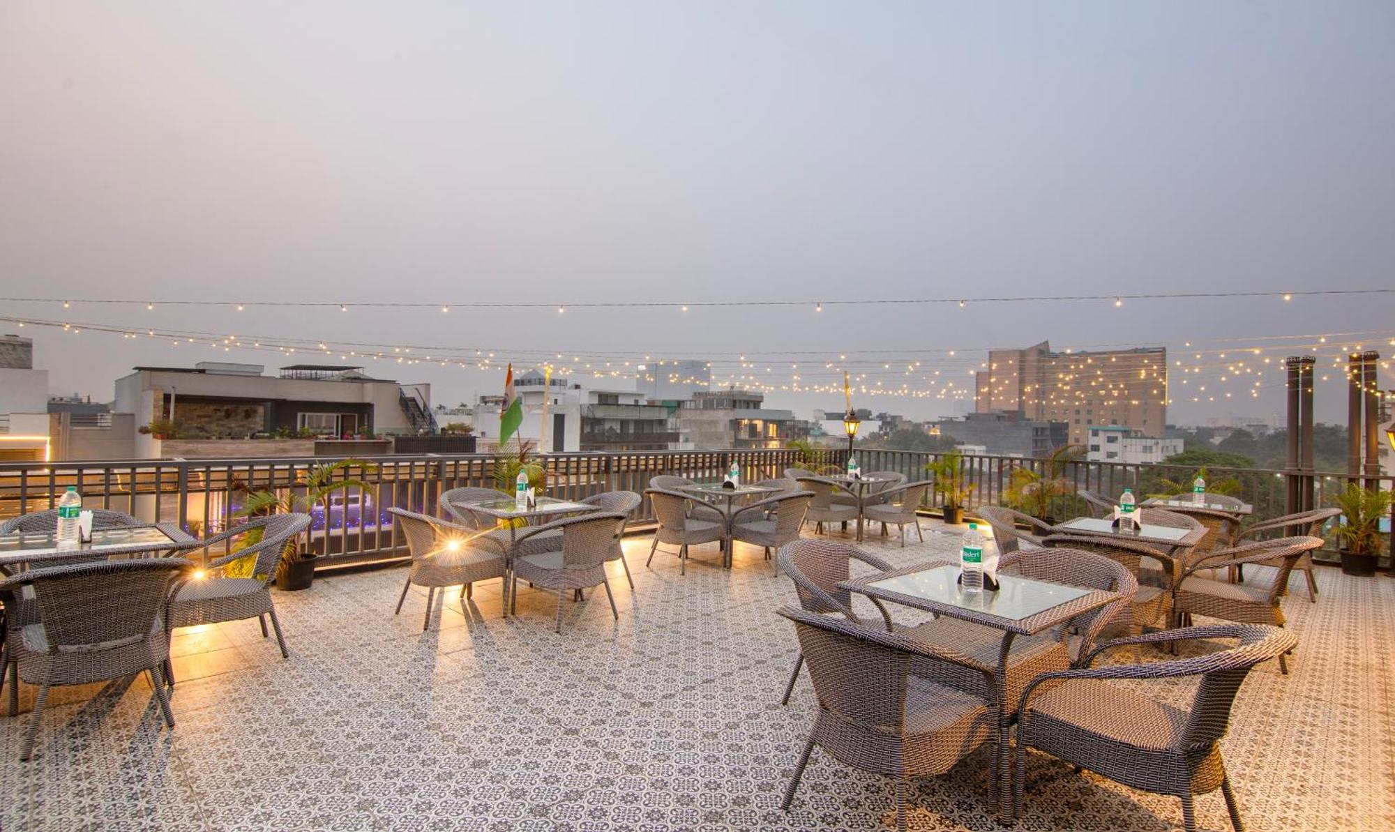 Super Townhouse Sushant Lok Phase 1 Formerly Hotel Neven Gurgaon Luaran gambar