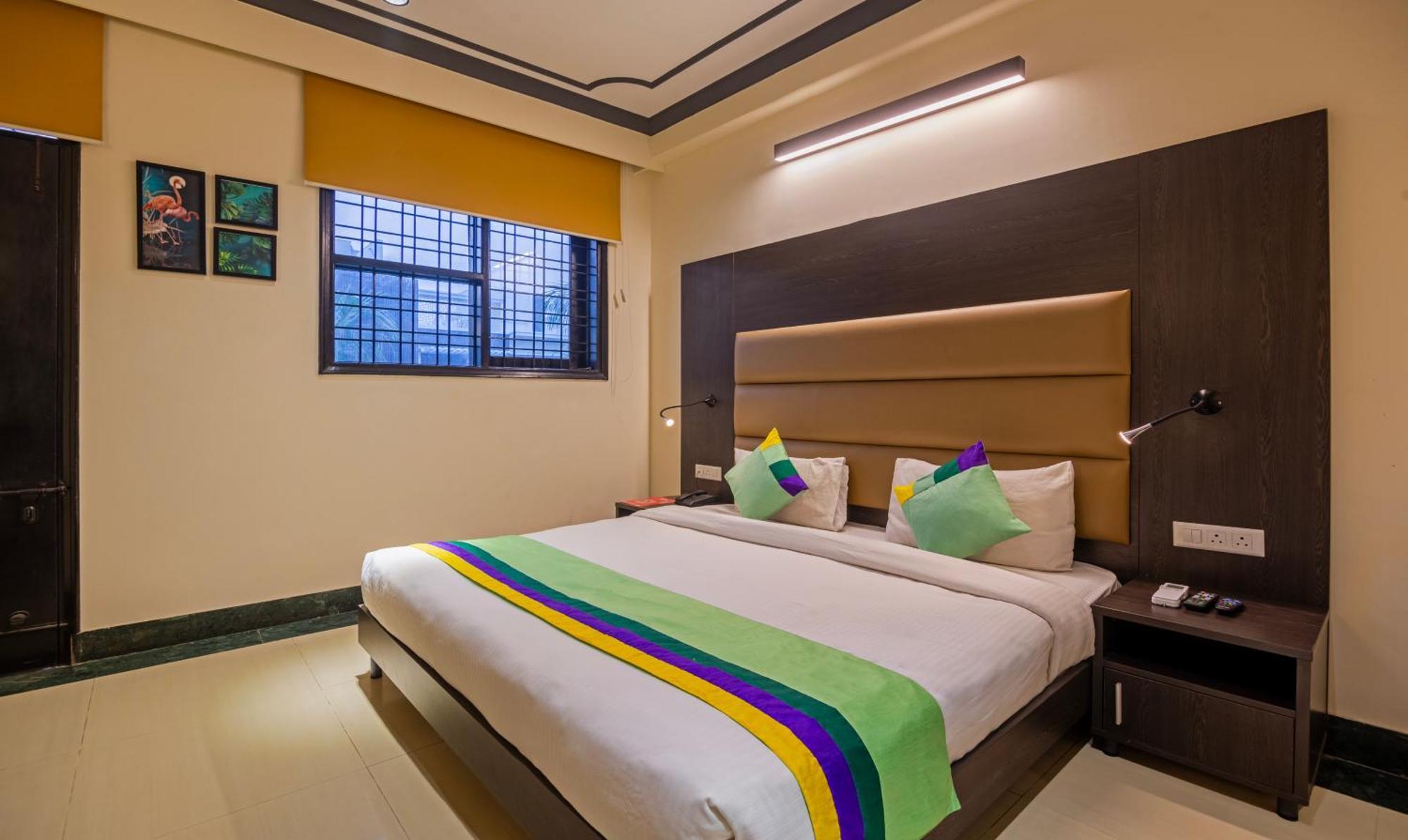 Super Townhouse Sushant Lok Phase 1 Formerly Hotel Neven Gurgaon Luaran gambar