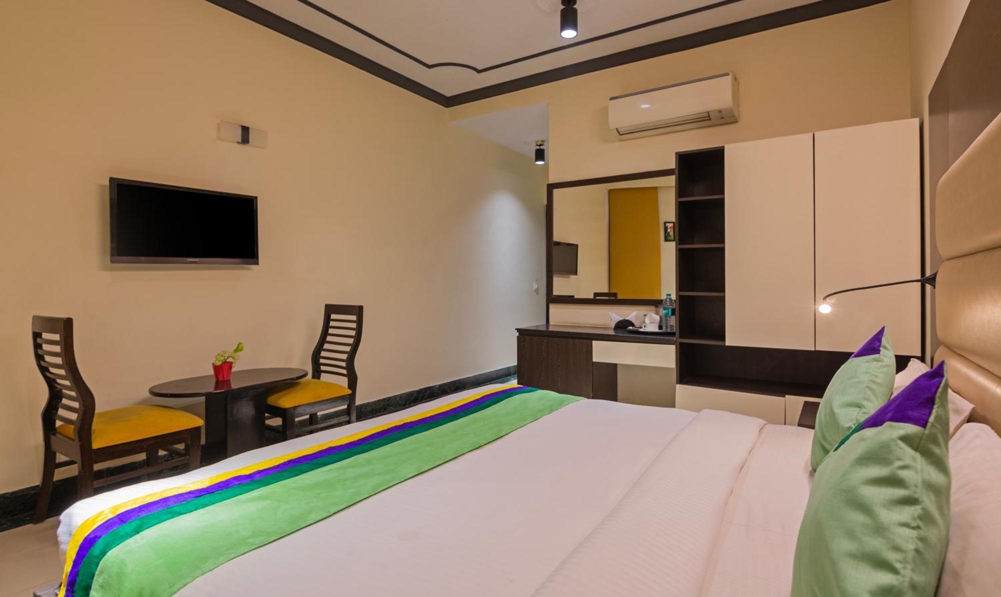 Super Townhouse Sushant Lok Phase 1 Formerly Hotel Neven Gurgaon Luaran gambar