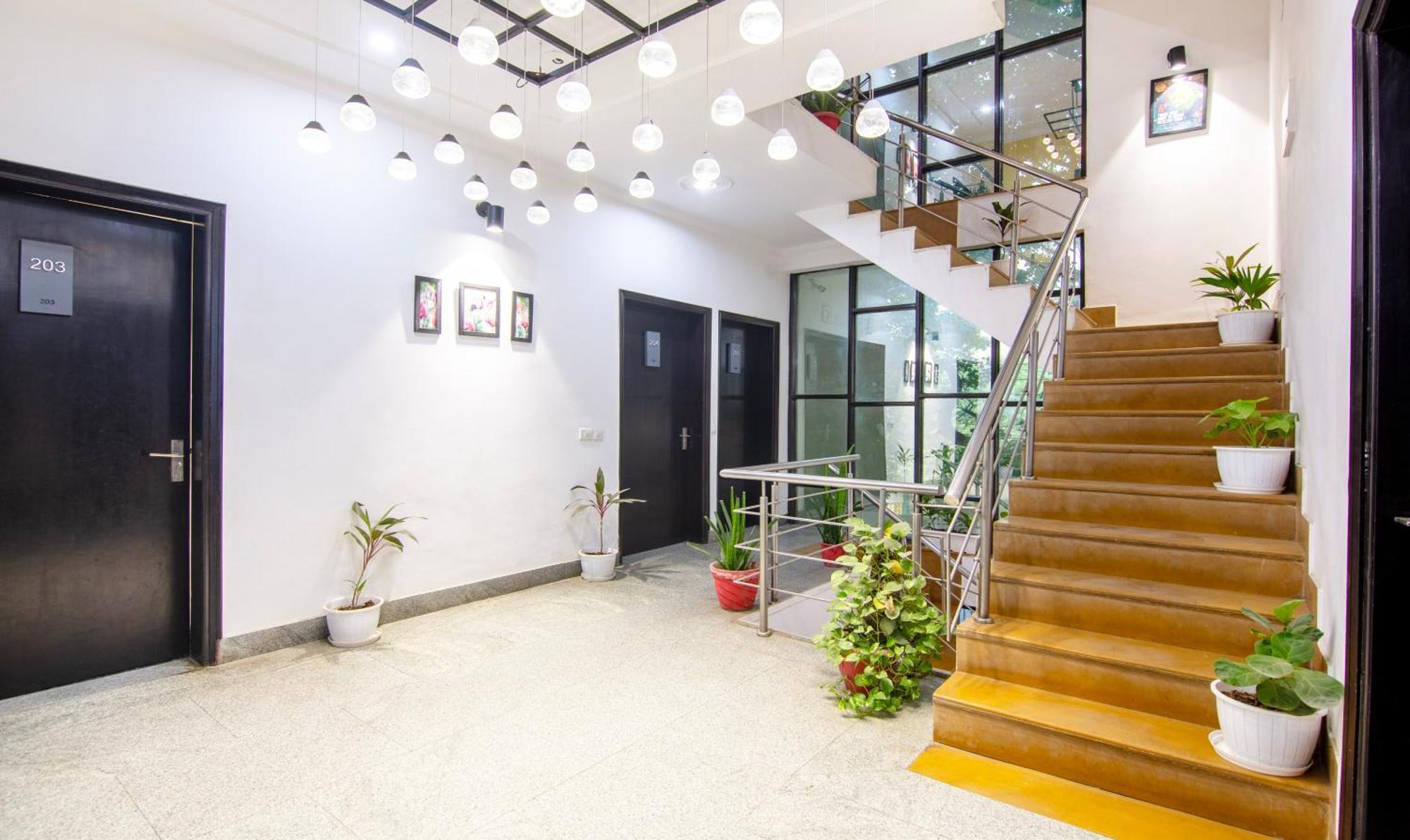 Super Townhouse Sushant Lok Phase 1 Formerly Hotel Neven Gurgaon Luaran gambar
