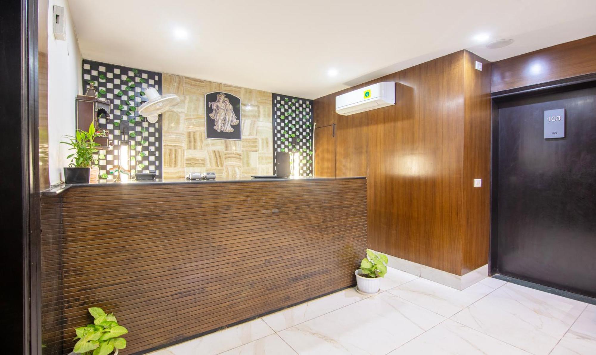 Super Townhouse Sushant Lok Phase 1 Formerly Hotel Neven Gurgaon Luaran gambar