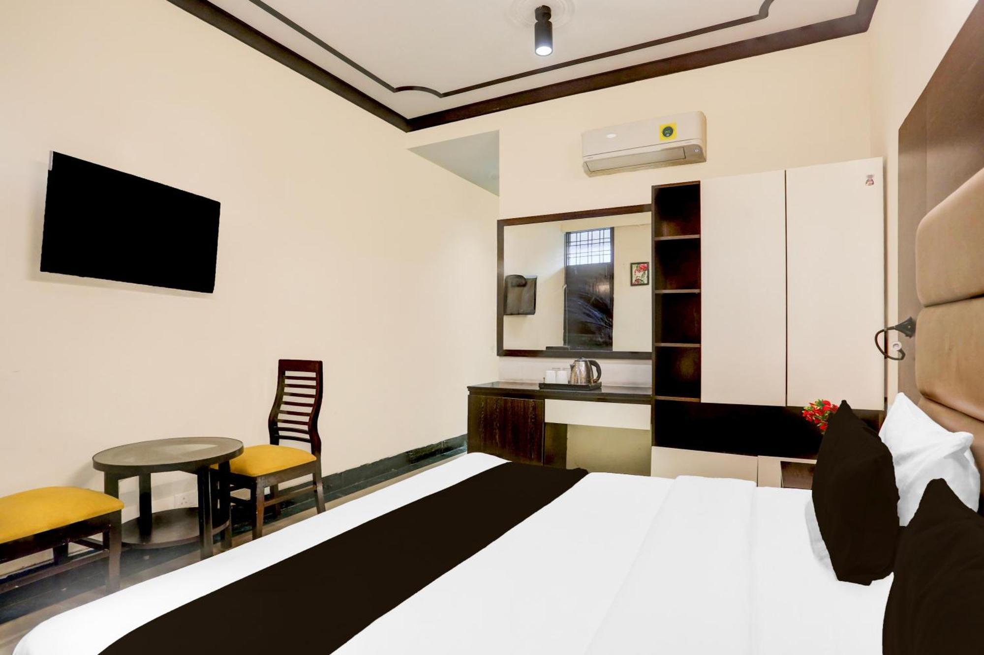 Super Townhouse Sushant Lok Phase 1 Formerly Hotel Neven Gurgaon Luaran gambar