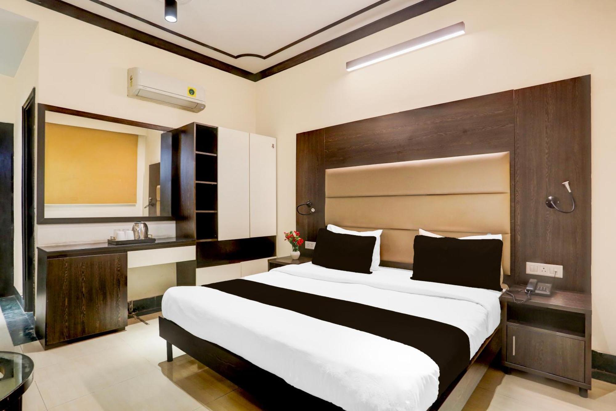 Super Townhouse Sushant Lok Phase 1 Formerly Hotel Neven Gurgaon Luaran gambar