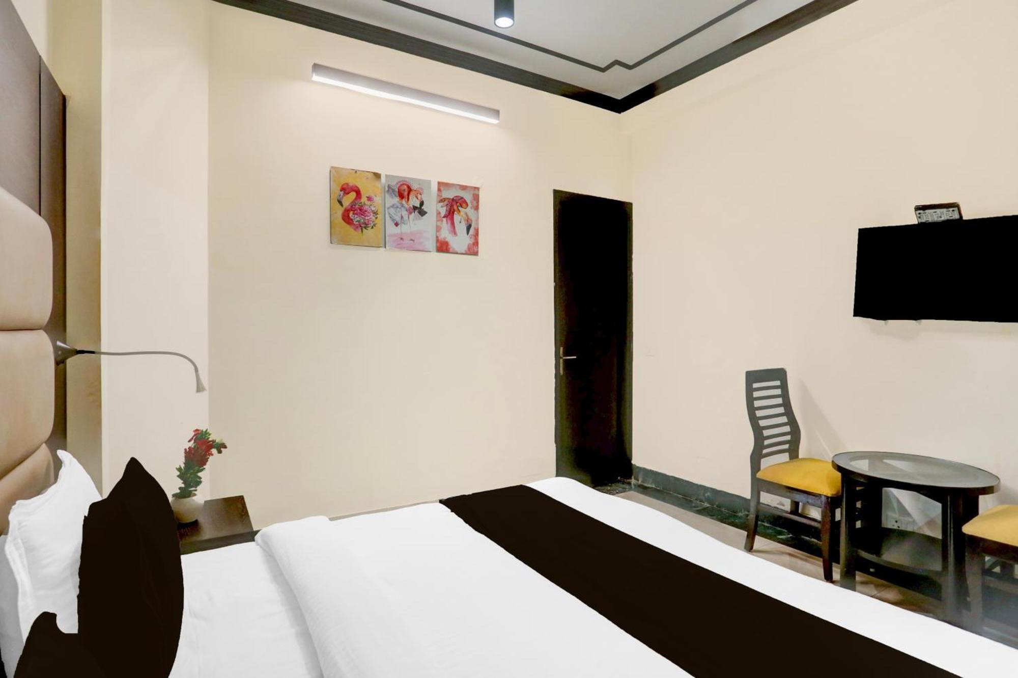 Super Townhouse Sushant Lok Phase 1 Formerly Hotel Neven Gurgaon Luaran gambar