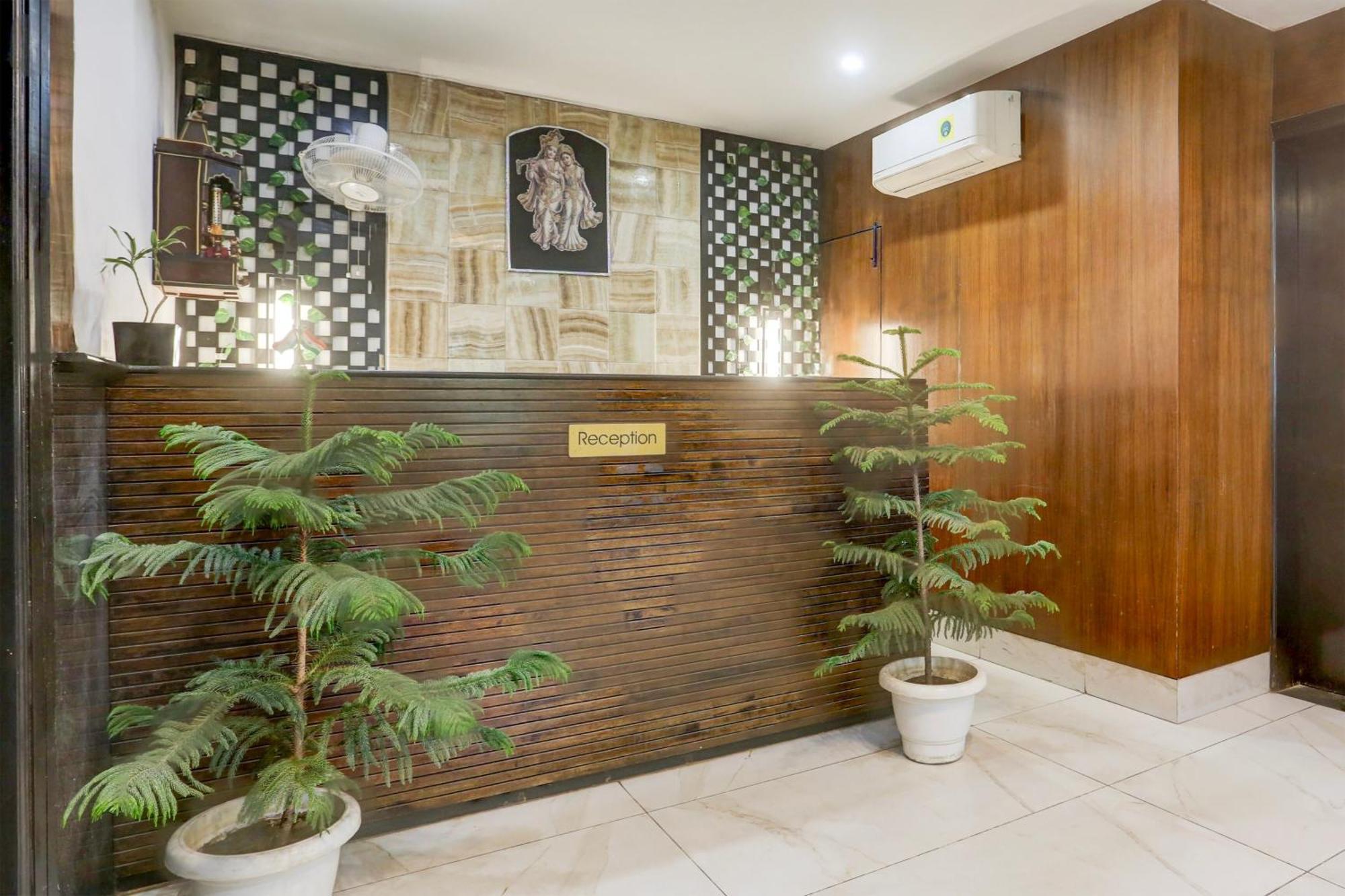 Super Townhouse Sushant Lok Phase 1 Formerly Hotel Neven Gurgaon Luaran gambar